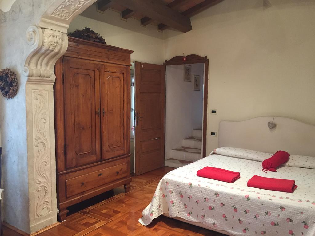 B&B A Casa Di Andrea Mantua Zewnętrze zdjęcie